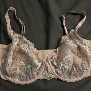 Victoria's Secret Lace Underwire Bra in Pink and White